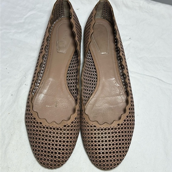 Chloe Shoes - Chloe Lauren Perforated Scalloped Trim Flats, EU 42